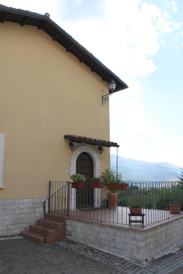 Il Pagliarello Di Villa San Giovanni San Demetrio ne' Vestini ภายนอก รูปภาพ